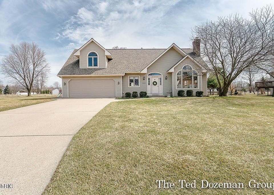 1st image of 2432 Meadow Dr