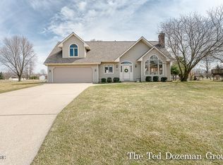 2432 Meadow Dr, Zeeland, MI 49464