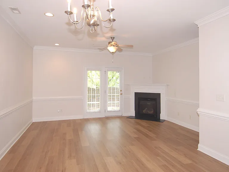 133 Old Grove Ln — Photo 8