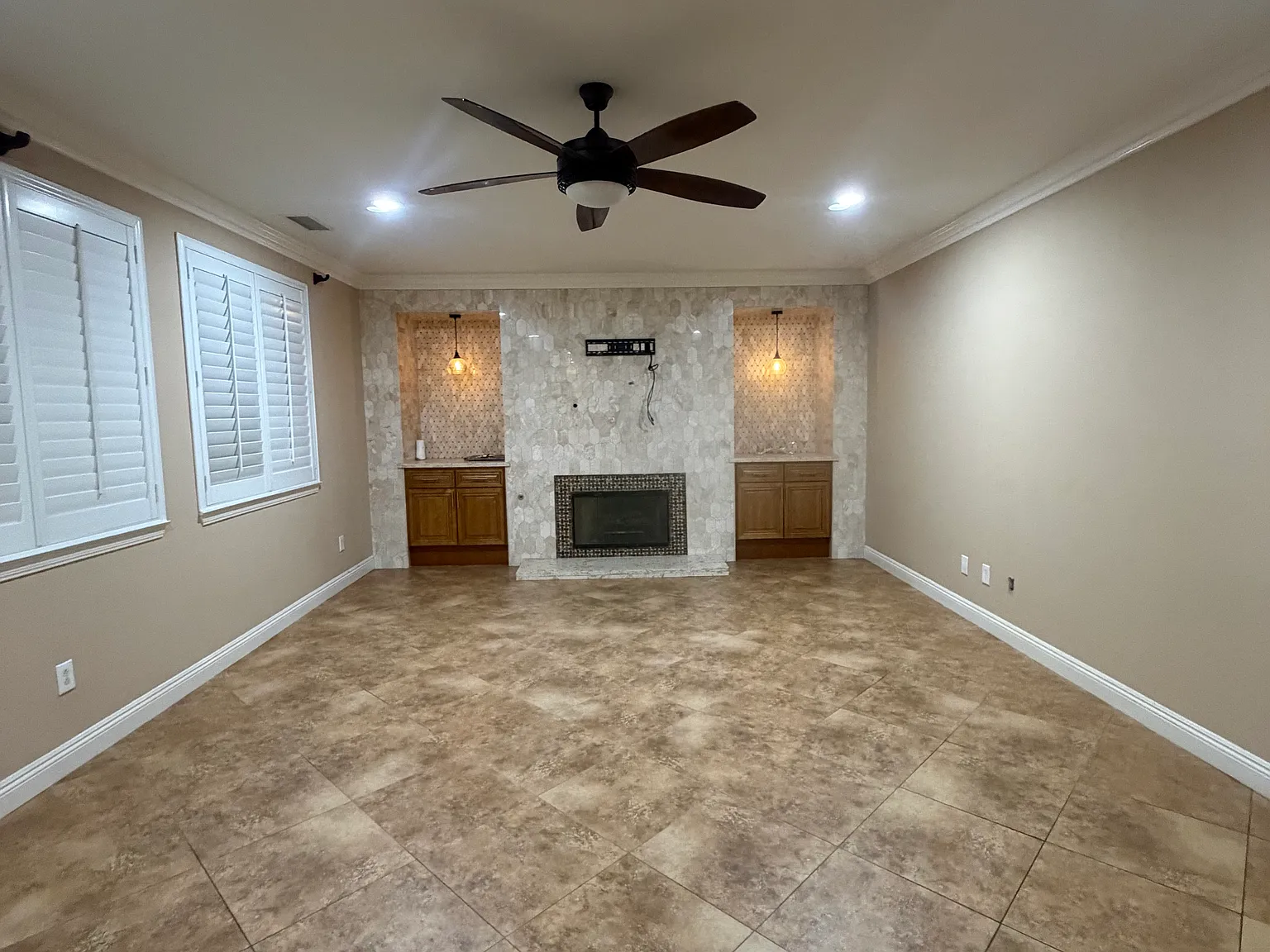 6 bed, 4313 sqft, $5,000 — Photo 4