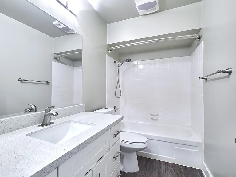 DP6 1BD bath