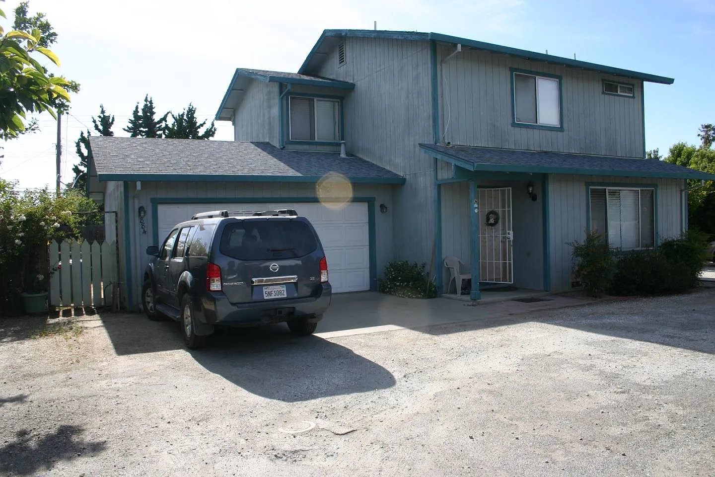884 Suiter St photo 1