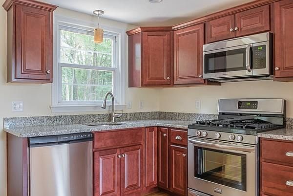 1st image of 4 Edward Cody Ln