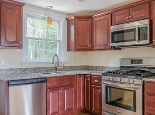 4 Edward Cody Ln, Weymouth, MA 02190