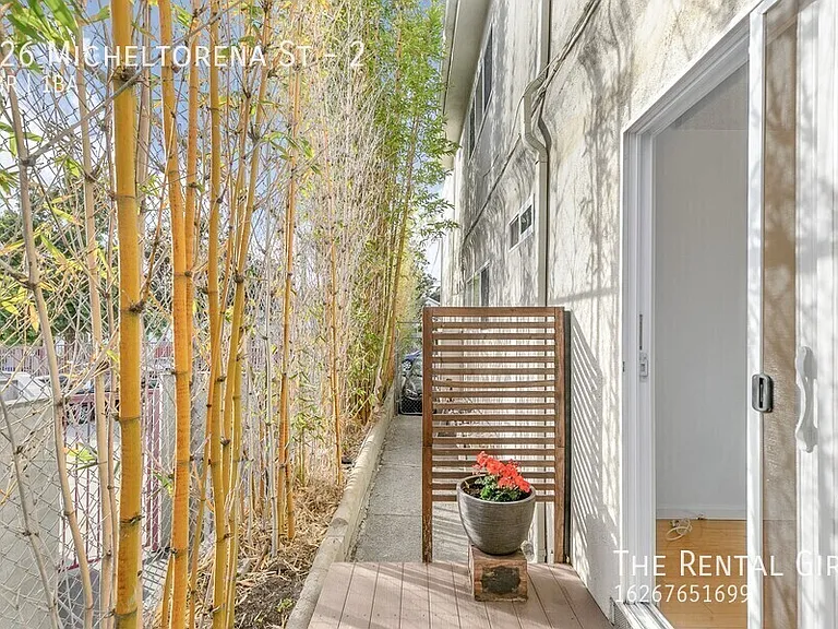 626 Micheltorena St #2 — Photo 15