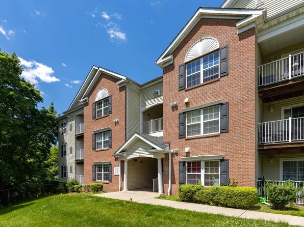 917 Cedar Ct, New Brunswick, NJ 08901