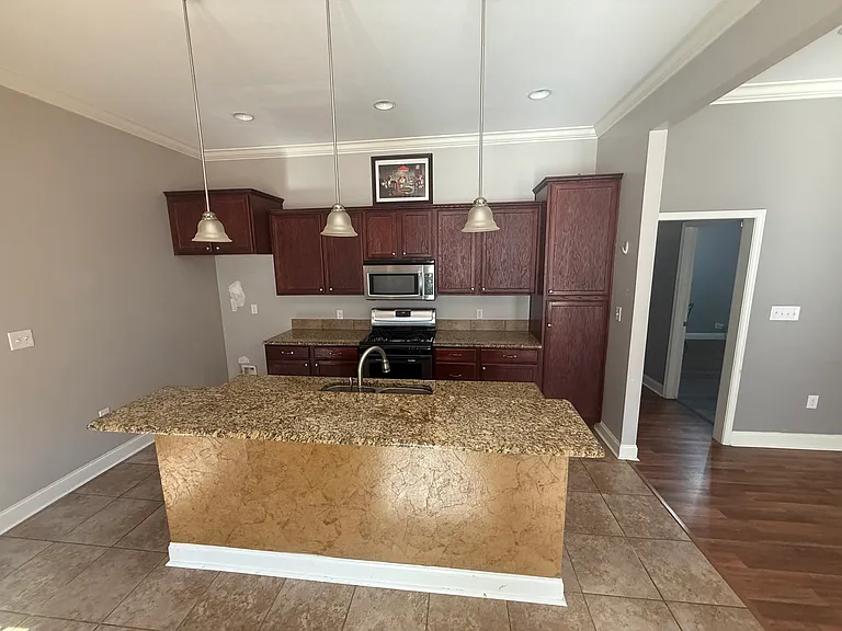 130 Markia Dr — Photo 4