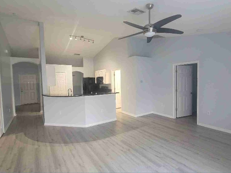 2nd image of 2713 Nature Pointe Loop