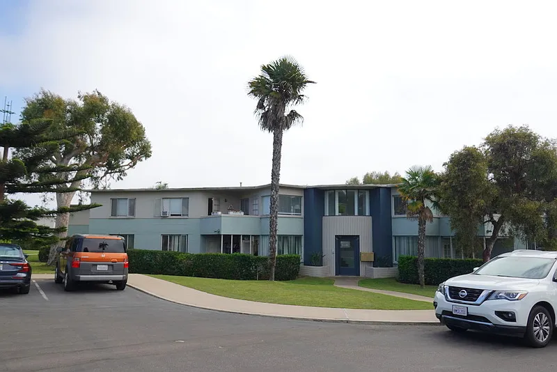 575 Carla Way — Photo 2