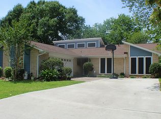 4000 Montego Dr, Baytown, TX 77521