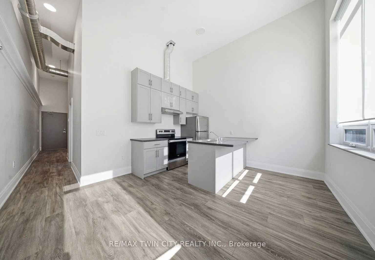 1 bed, $1,600 — Photo 3