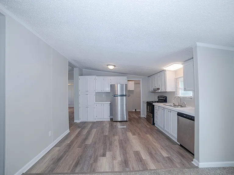 7341 April Dr — Photo 11