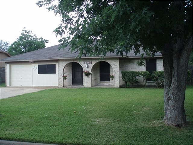 LET ME INTRODUCE 1803 PARKCREST ST.
