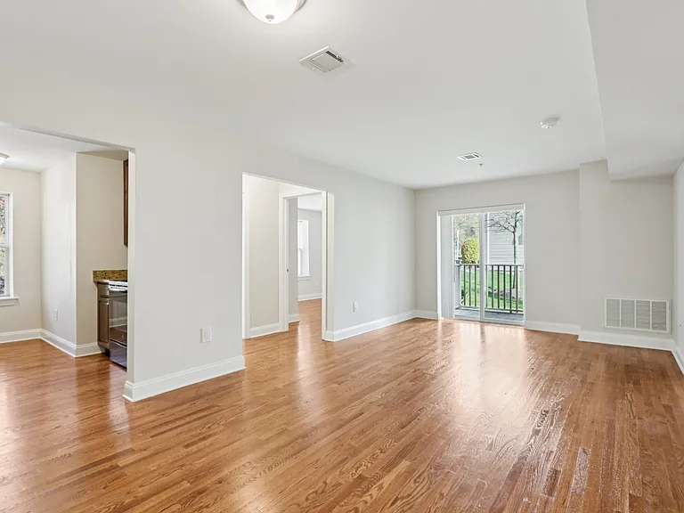 Summit Ridge Luxury Apartments — Photo 30