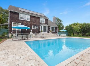 296 Saint Andrews Rd W, Southampton, NY 11968