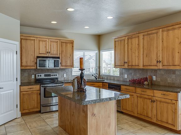 Island Kitchen