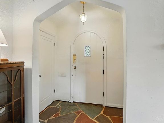 5th image of 1029 Egan Hills Dr