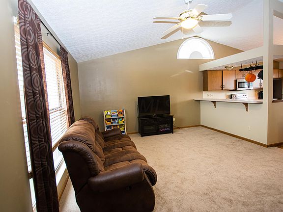 4th image of 2424 Kittrel Ct