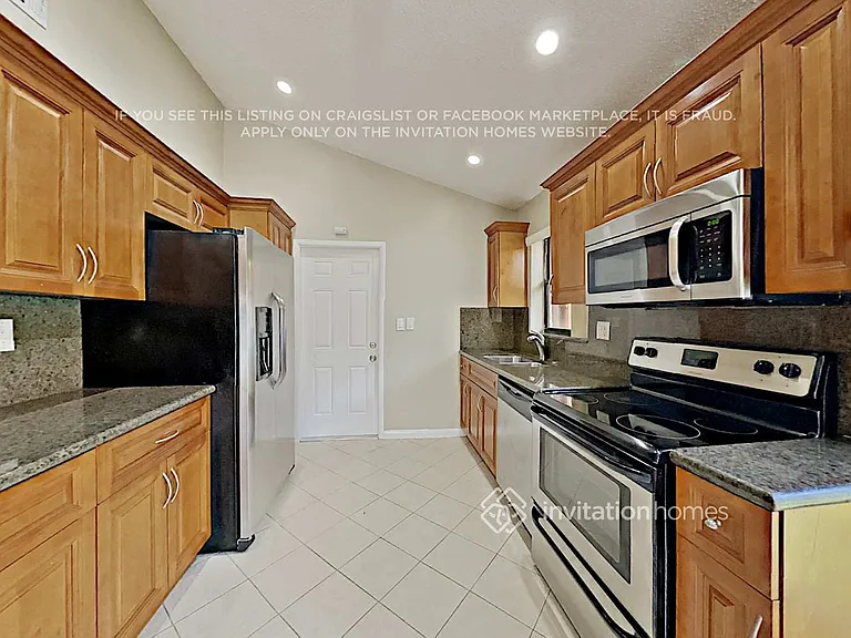 260 SW 113th Ter — Photo 6