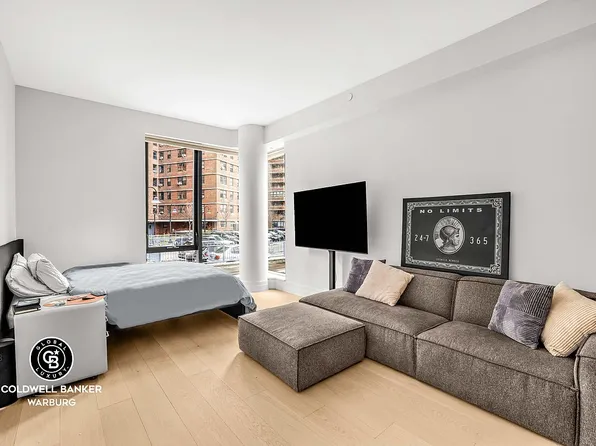 222 Broadway #2B, New York, NY 10002