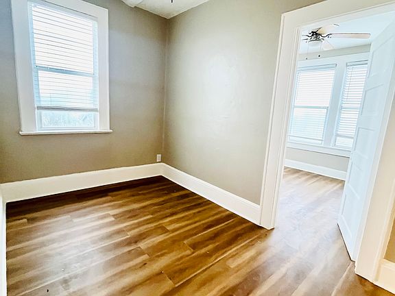 3rd image of 311 S Grandview Ave #10G