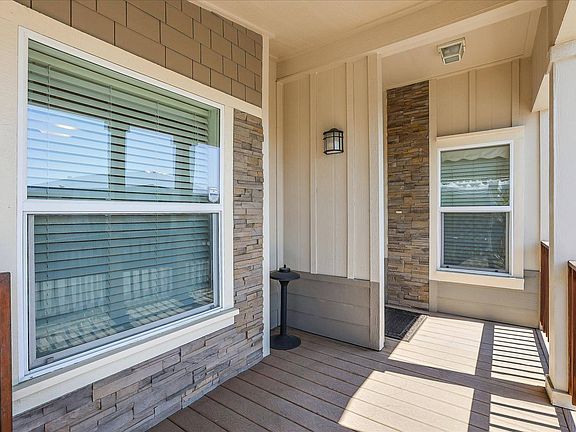 5th image of 1085 Tasman Dr