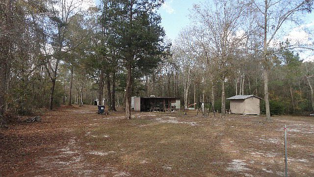 2nd image of 905 Nebraska Rd