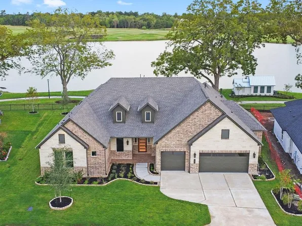 9723 Greenridge View Drive, Willis, TX 77318