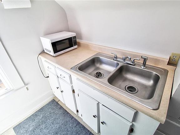 5th image of 43 Beechwood Dr Unit 2