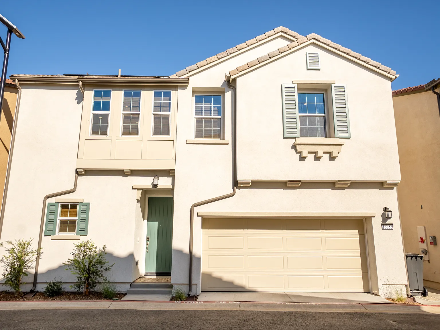 3 bed, 1897 sqft, $5,100 — Photo 3