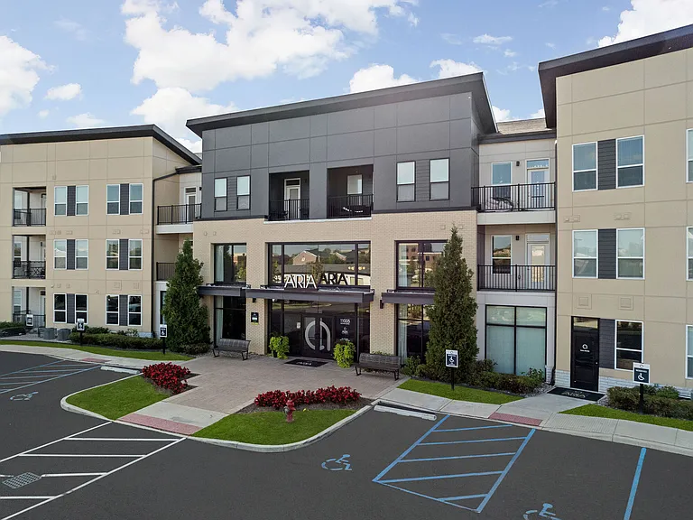 Aria Apartments of Zionsville — Photo 38
