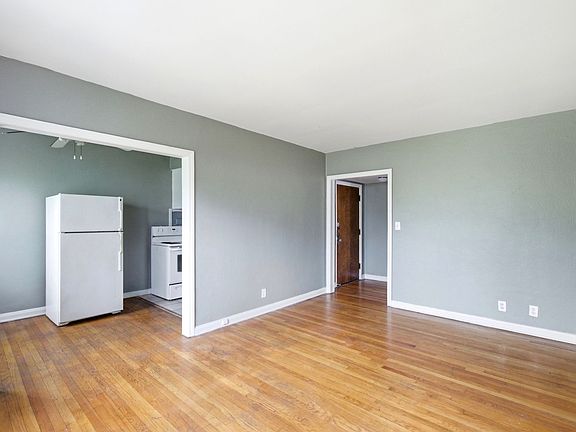 3rd image of 2670 Noble Rd APT 201
