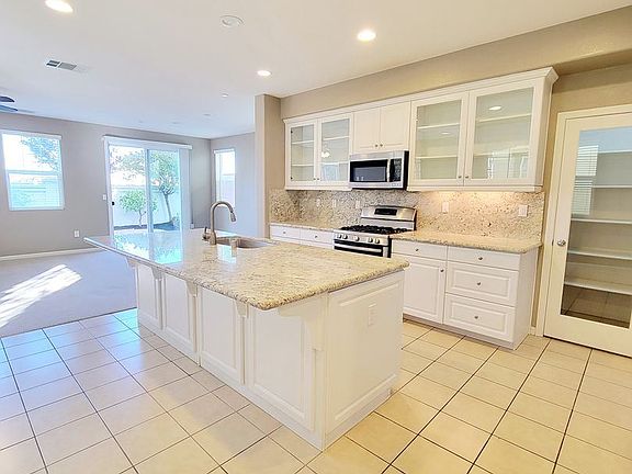 3rd image of 337 Kapalua Bay Cir