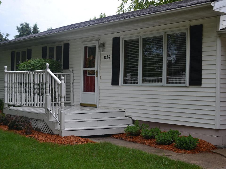 2nd image of 1134 Viking Rd