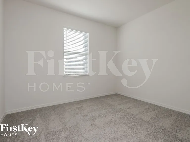 414 Reina Way — Photo 11