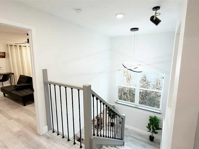 1414 E Harding St — Photo 30