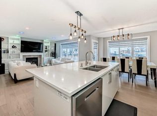 24 S Copperfield Mnr SE, Calgary, AB T2Z 4R7