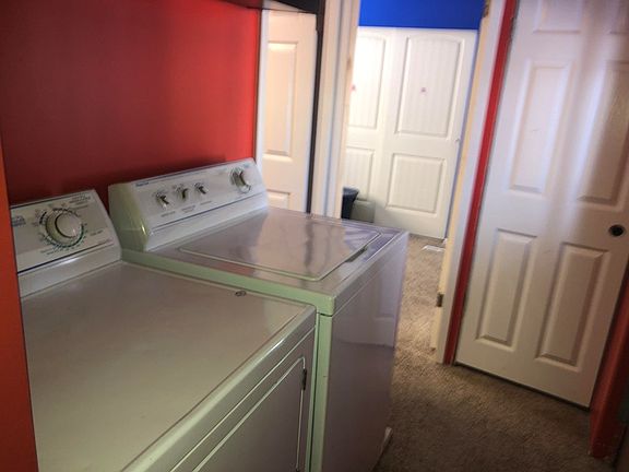 5th image of 430 N Eve Dr
