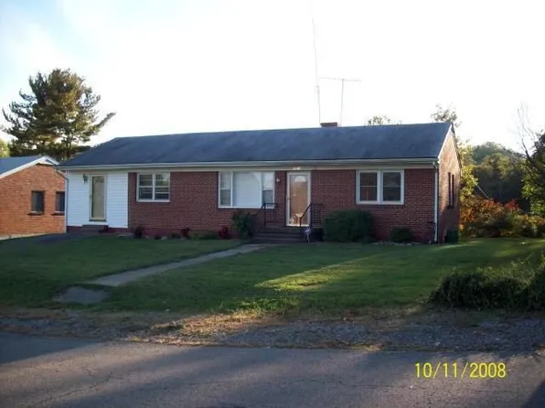 2710 Meadowview Dr NW, Roanoke, VA 24017