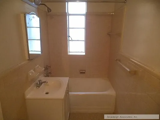 Rented by Sovereign Associates | media 10