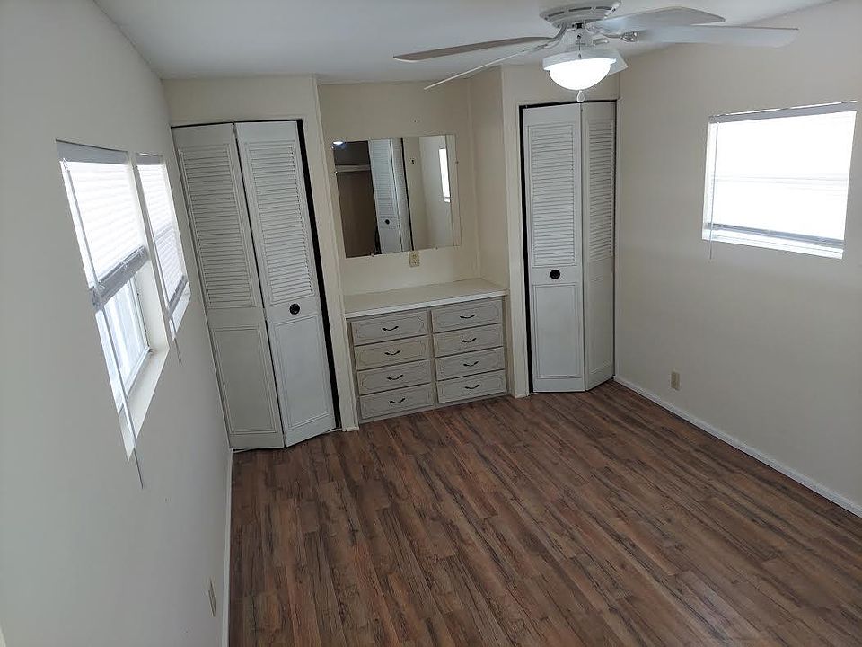 2nd image of 211 51st Avenue Dr W