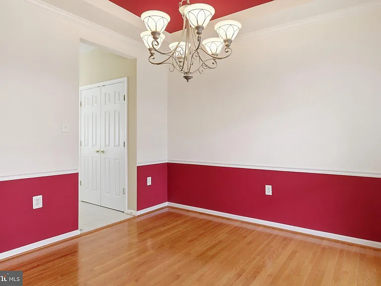341 Bullskin St — Photo 4