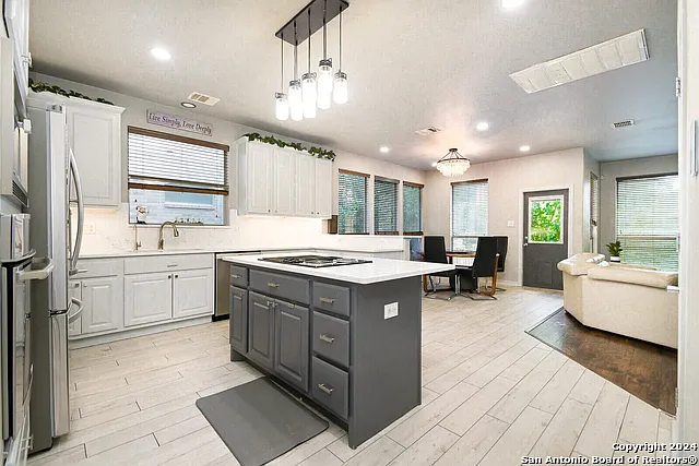 19434 Gran Roble — Photo 9