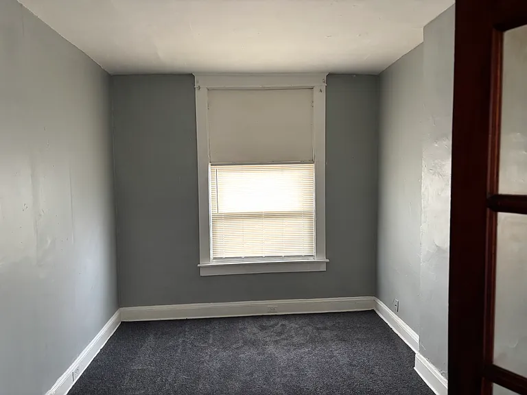 1600 E 28th St #11 — Photo 7