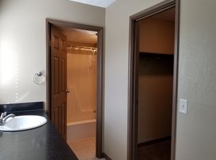 1809 Parkwild Dr #6, Council Bluffs, IA 51503