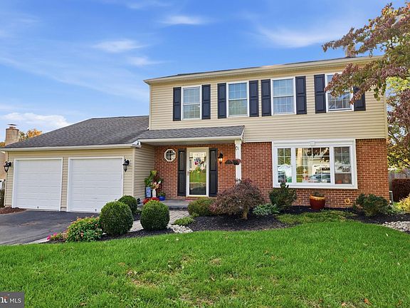2nd image of 126 Hampton Dr