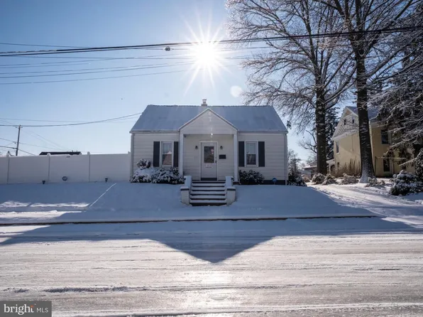 551 Hobart Ave, Hamilton, NJ 08629