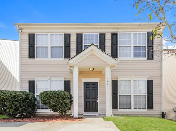 1227 Joannas Ct, Charlotte, NC 28214