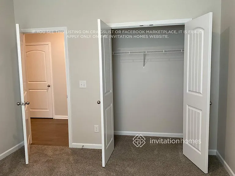 8026 Forest Hills Dr — Photo 10