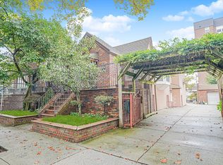 33 Manhattan Ct, Brooklyn, NY 11223